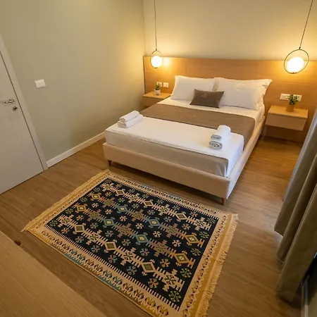 Lumar Hotel